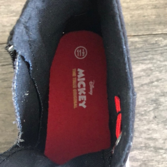 💖HP💖Disney (Micky Mouse)Canvas booties for boy’s - Picture 6 of 7